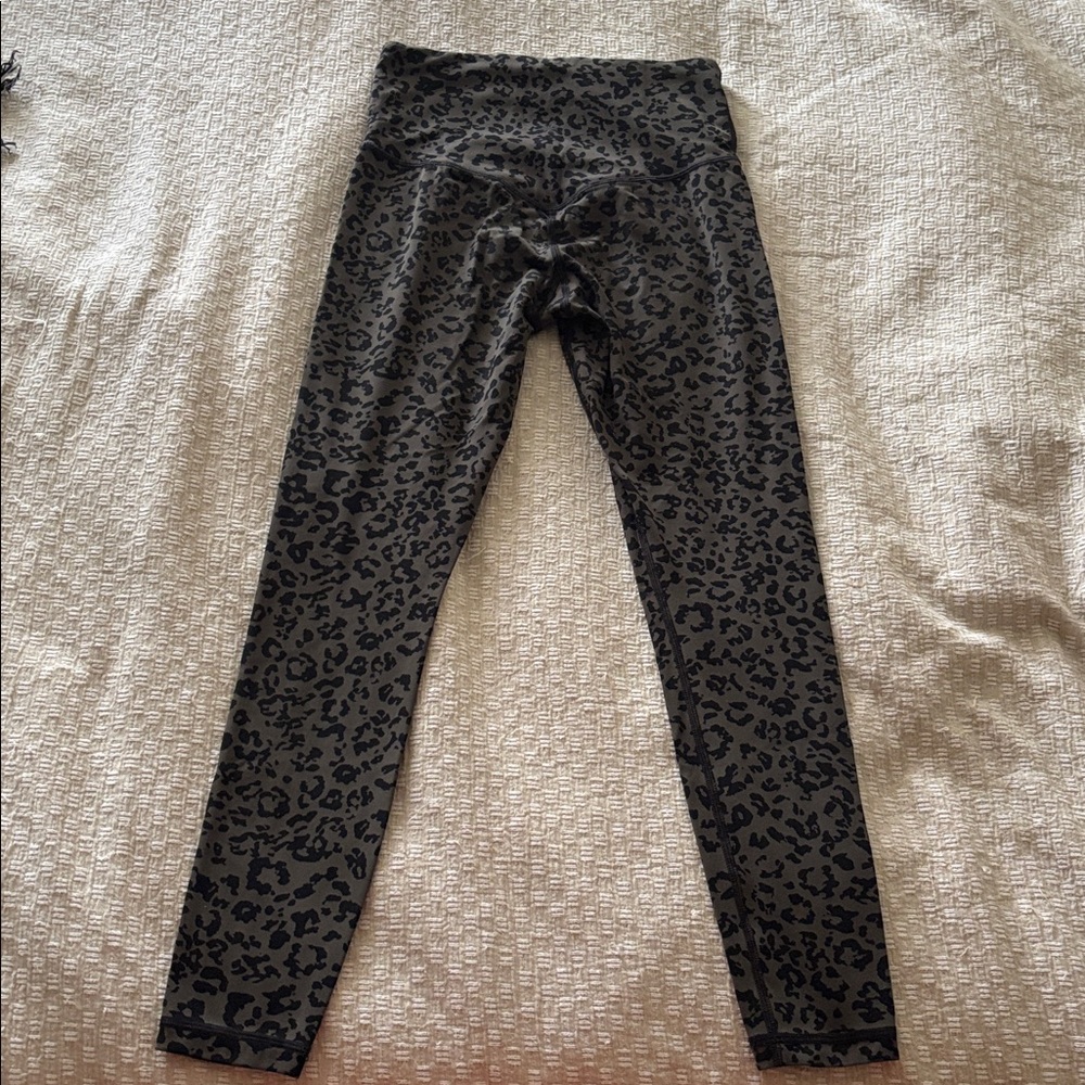 ATHLETA ELATION ULTRA HIGH RISE LEGGINGS - Picture 3 of 4